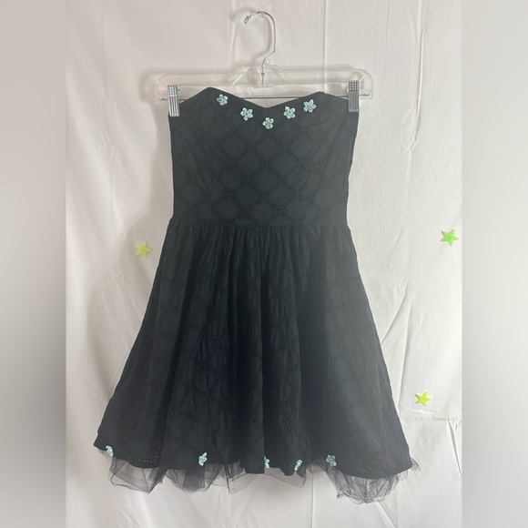 American Vintage Dresses & Skirts - Y2K Strapless Dark Fairy Tulle Mini Dress with Blue Flower Embellishments Size S